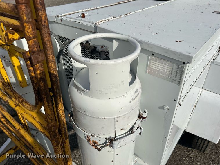 image for item OM9214 1987 Hesco 150010  mobile power unit