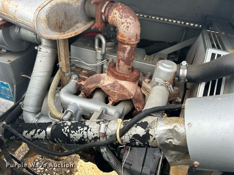 image for item OM9214 1987 Hesco 150010  mobile power unit