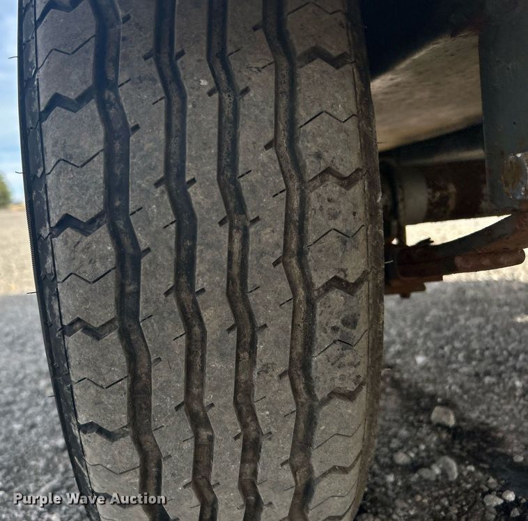 image for item OM9214 1987 Hesco 150010  mobile power unit