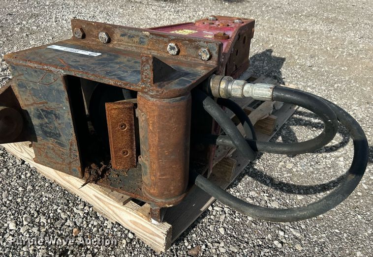image for item OM9215 Breaker