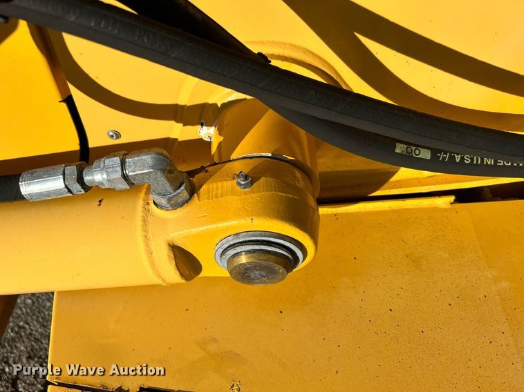 image for item OM9221 2013 John Deere 310SK  backhoe