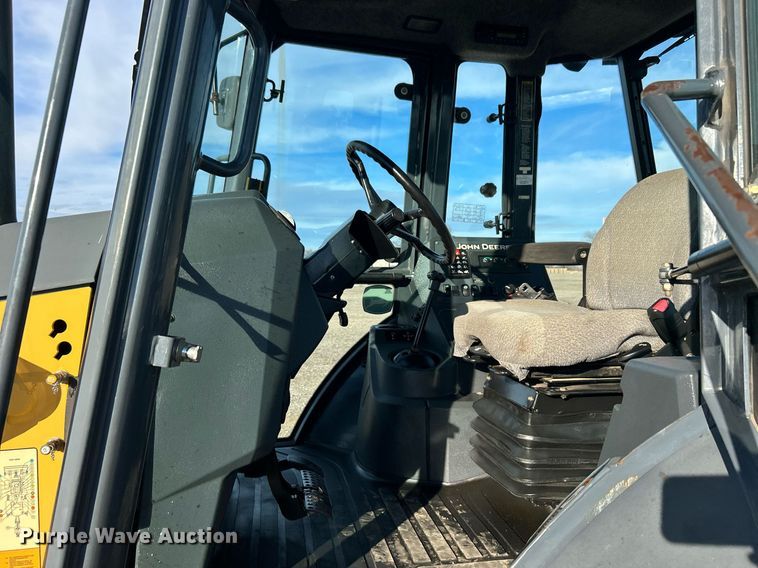 image for item OM9221 2013 John Deere 310SK  backhoe