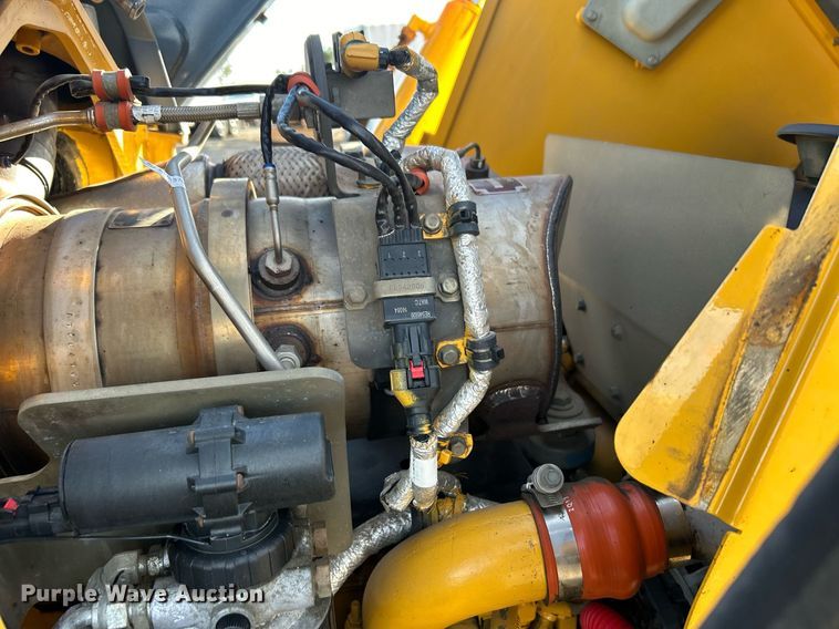 image for item OM9221 2013 John Deere 310SK  backhoe