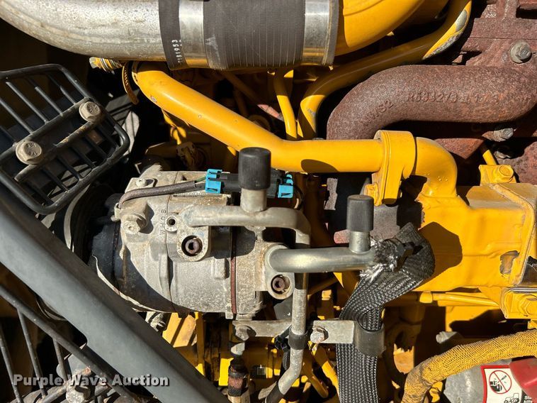 image for item OM9221 2013 John Deere 310SK  backhoe