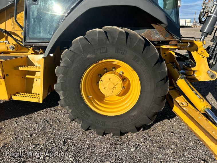 image for item OM9221 2013 John Deere 310SK  backhoe