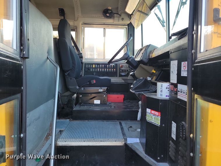 image for item DL7762 2006 Freightliner FS65  school bus