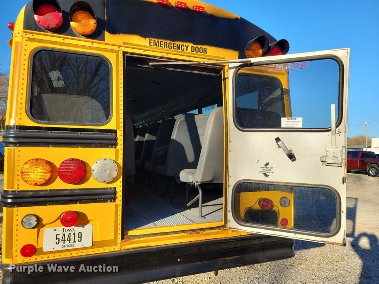 image for item DL7762 2006 Freightliner FS65  school bus