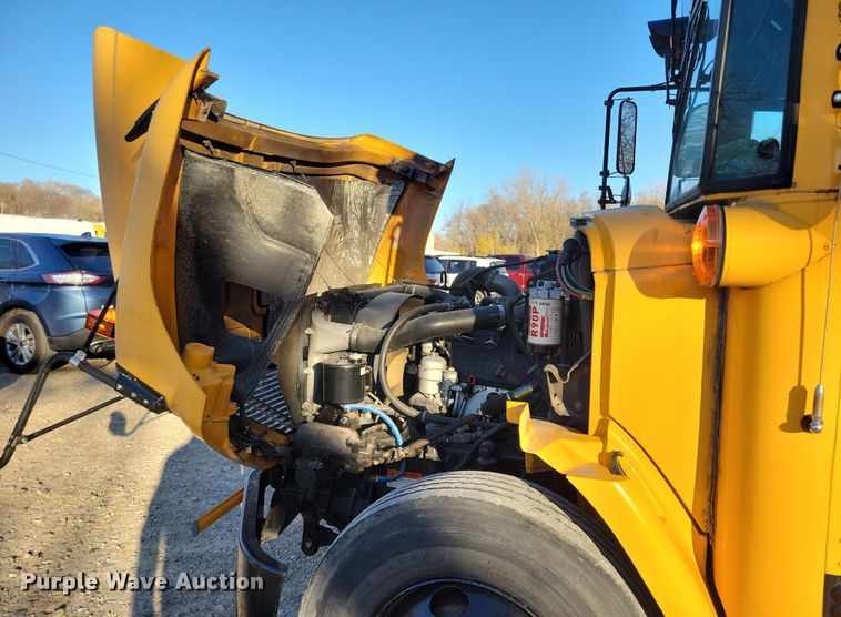 image for item DL7762 2006 Freightliner FS65  school bus