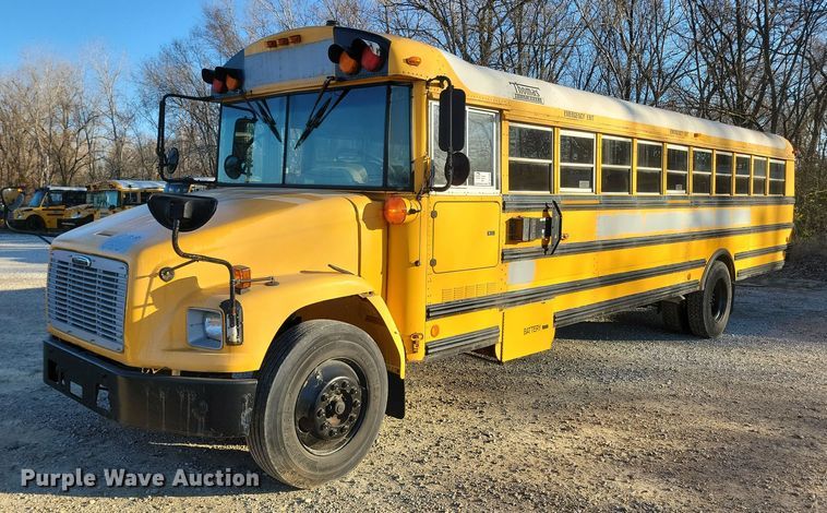 image for item DL7763 2004 Freightliner FS65  school bus