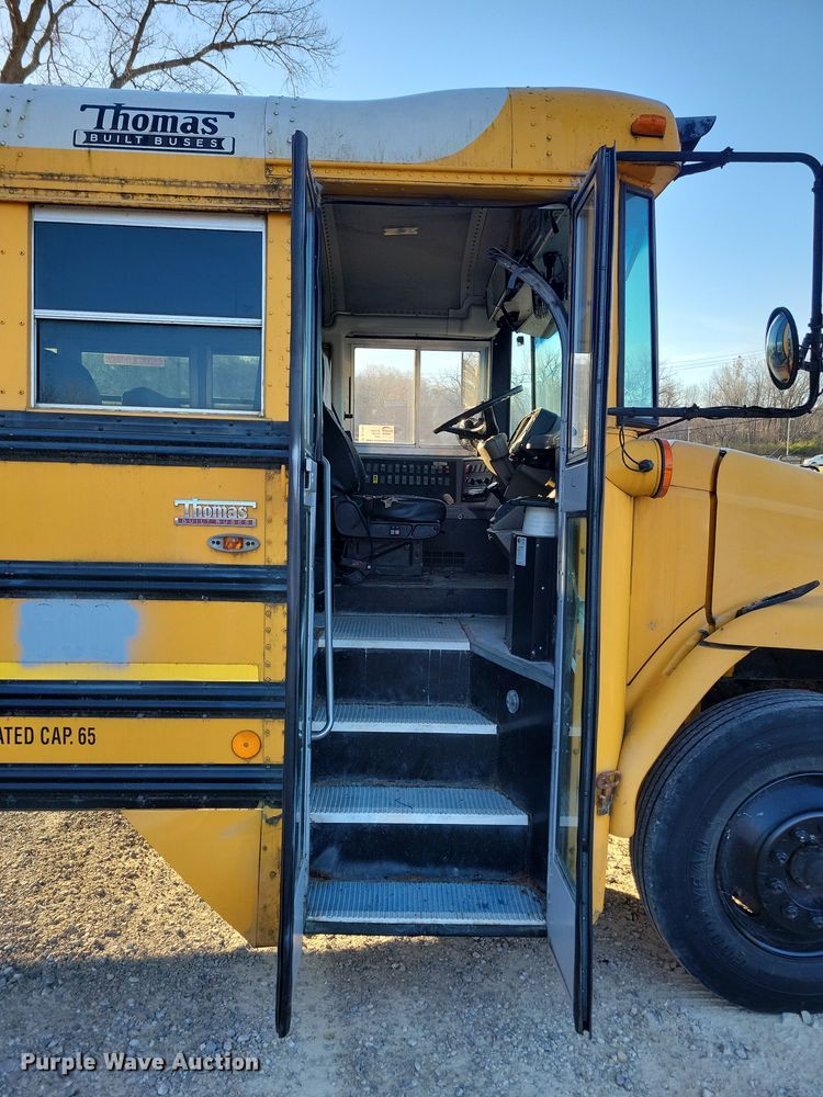 image for item DL7763 2004 Freightliner FS65  school bus
