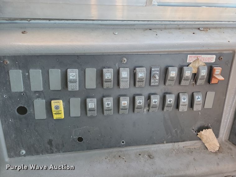 image for item DL7763 2004 Freightliner FS65  school bus