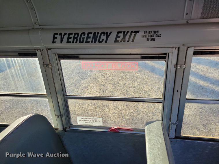 image for item DL7763 2004 Freightliner FS65  school bus