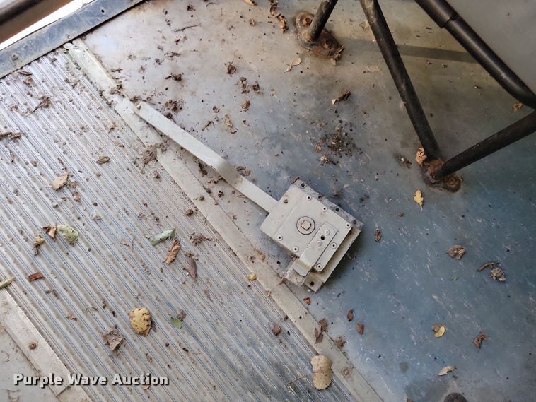 image for item DL7763 2004 Freightliner FS65  school bus