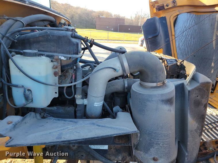 image for item DL7763 2004 Freightliner FS65  school bus