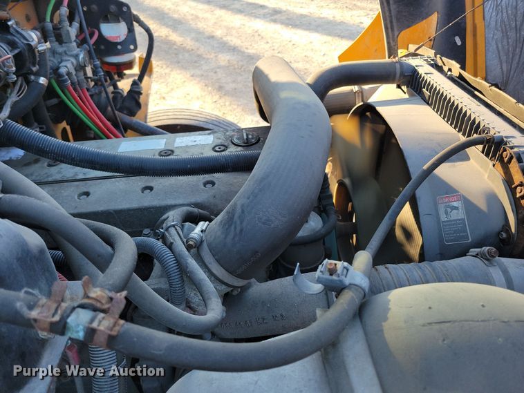 image for item DL7763 2004 Freightliner FS65  school bus