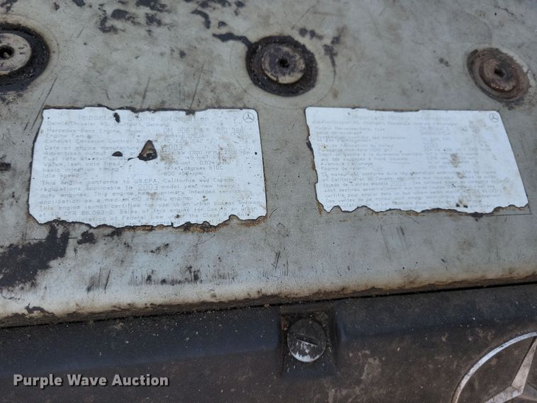 image for item DL7763 2004 Freightliner FS65  school bus