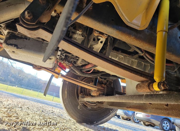 image for item DL7763 2004 Freightliner FS65  school bus