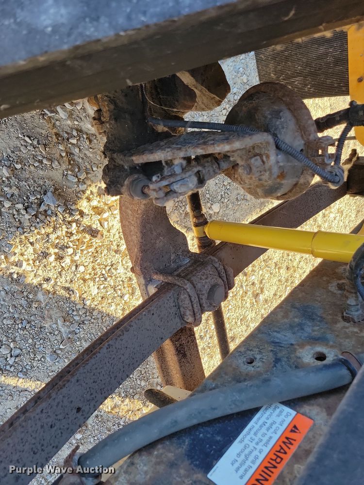 image for item DL7763 2004 Freightliner FS65  school bus