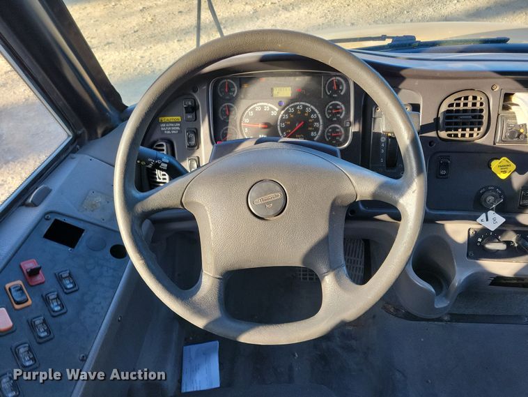 image for item DL7764 2008 Freightliner B2  school bus