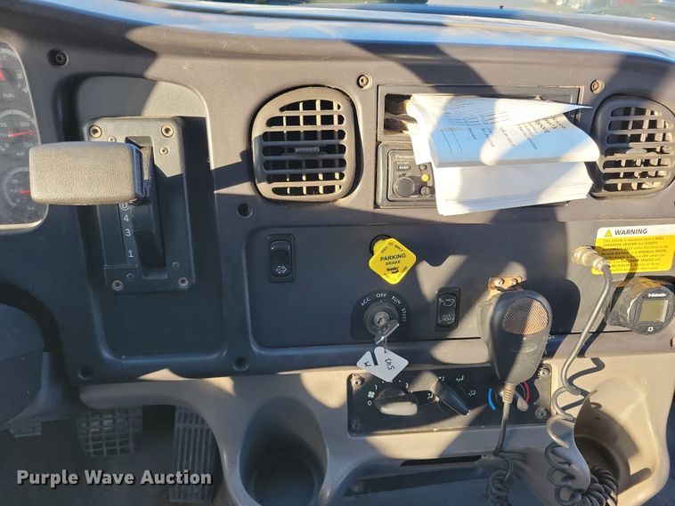 image for item DL7764 2008 Freightliner B2  school bus