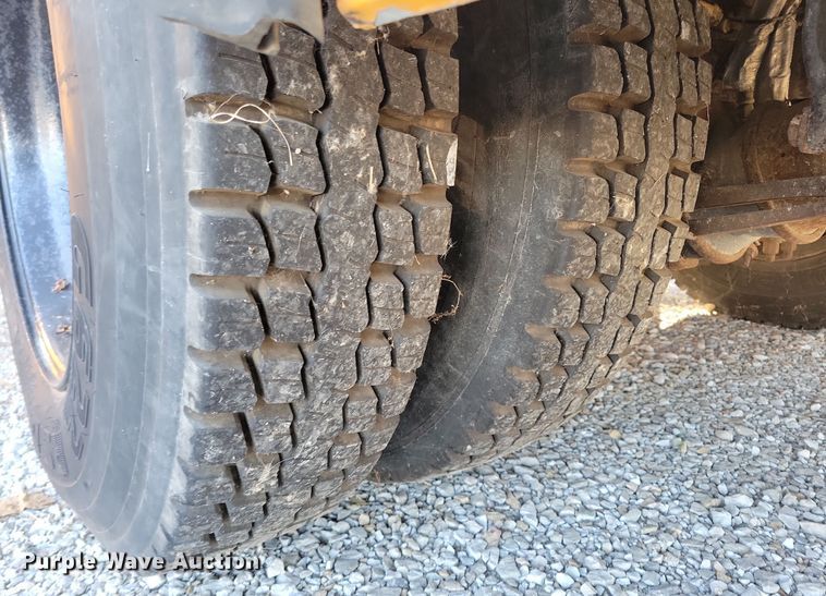 image for item DL7764 2008 Freightliner B2  school bus