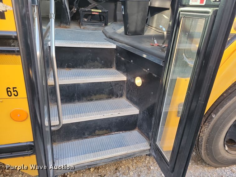 image for item DL7766 2009 Freightliner B2  school bus