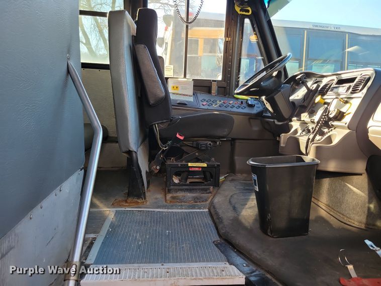 image for item DL7766 2009 Freightliner B2  school bus