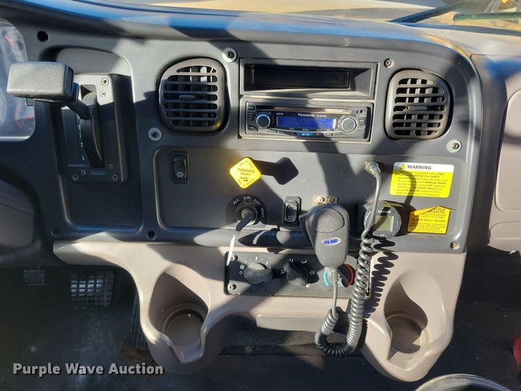 image for item DL7766 2009 Freightliner B2  school bus