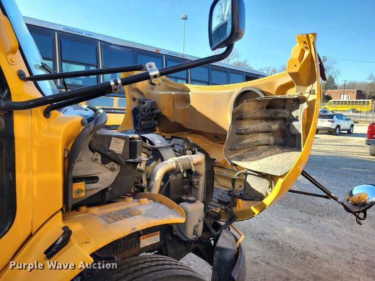 image for item DL7766 2009 Freightliner B2  school bus