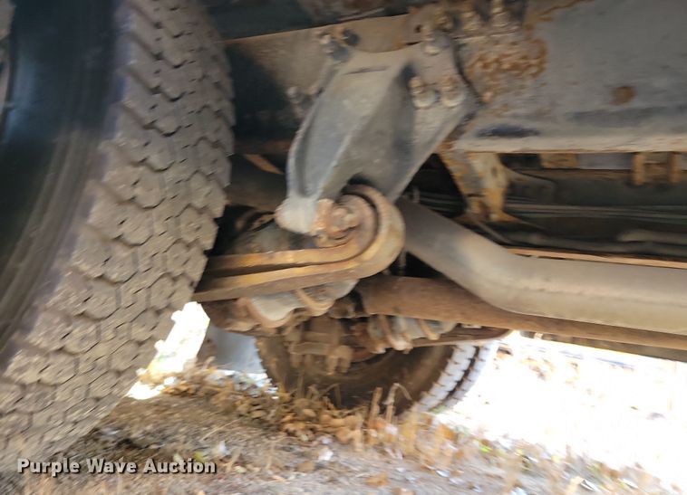 image for item DL7766 2009 Freightliner B2  school bus