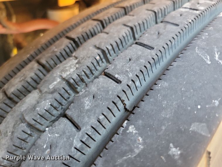 image for item DL7766 2009 Freightliner B2  school bus