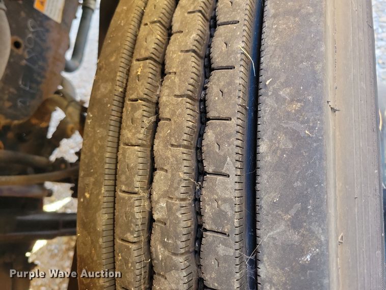 image for item DL7766 2009 Freightliner B2  school bus