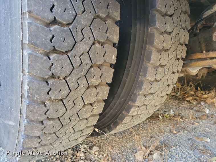 image for item DL7766 2009 Freightliner B2  school bus