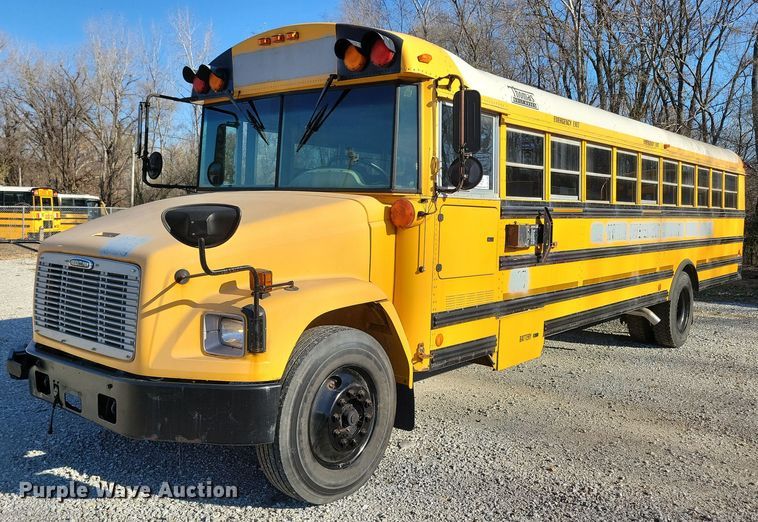 image for item DL7768 2004 Freightliner FS65  school bus