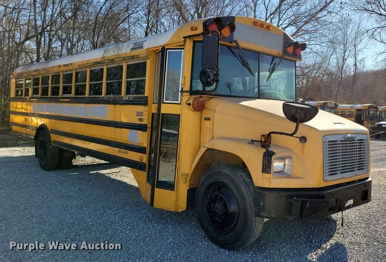image for item DL7768 2004 Freightliner FS65  school bus