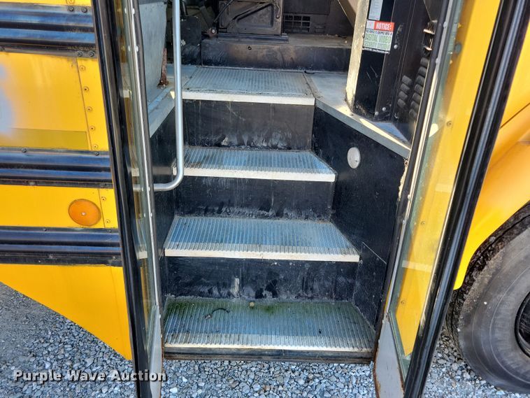 image for item DL7768 2004 Freightliner FS65  school bus