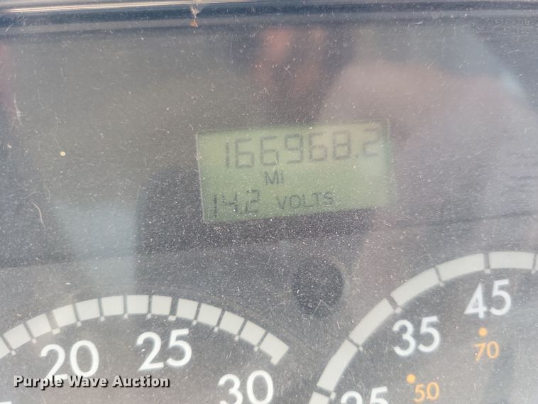 image for item DL7768 2004 Freightliner FS65  school bus