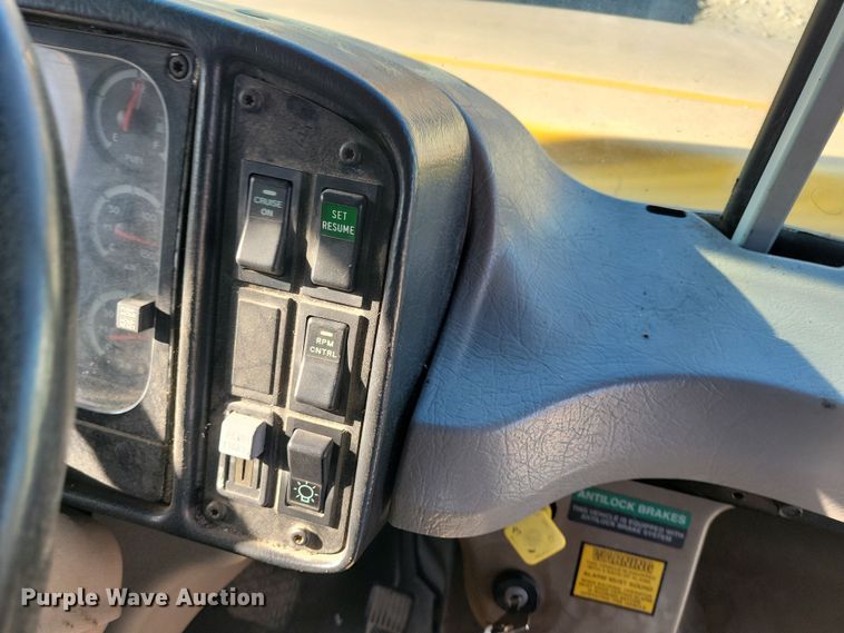 image for item DL7768 2004 Freightliner FS65  school bus