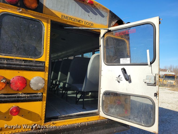 image for item DL7768 2004 Freightliner FS65  school bus