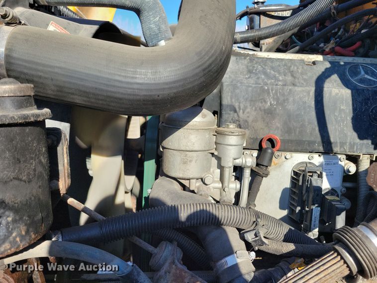 image for item DL7768 2004 Freightliner FS65  school bus