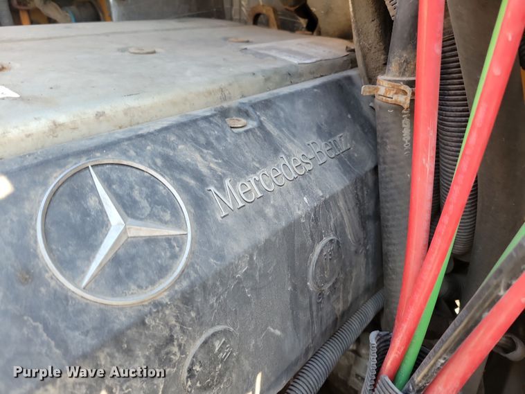 image for item DL7768 2004 Freightliner FS65  school bus