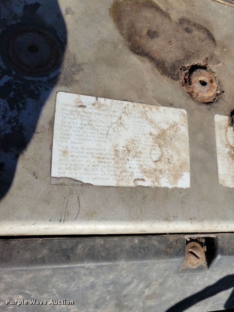 image for item DL7768 2004 Freightliner FS65  school bus