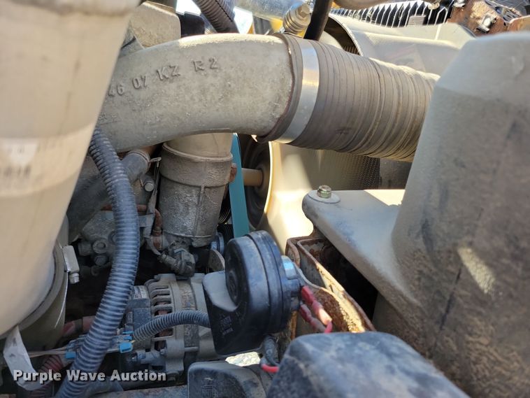 image for item DL7768 2004 Freightliner FS65  school bus