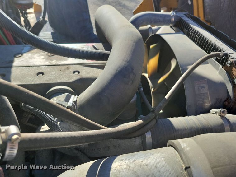 image for item DL7768 2004 Freightliner FS65  school bus