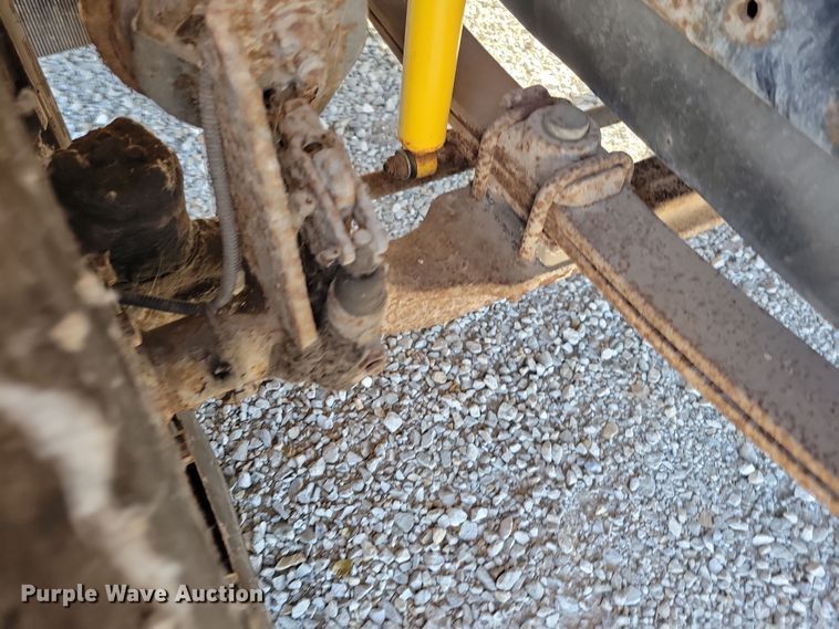 image for item DL7768 2004 Freightliner FS65  school bus