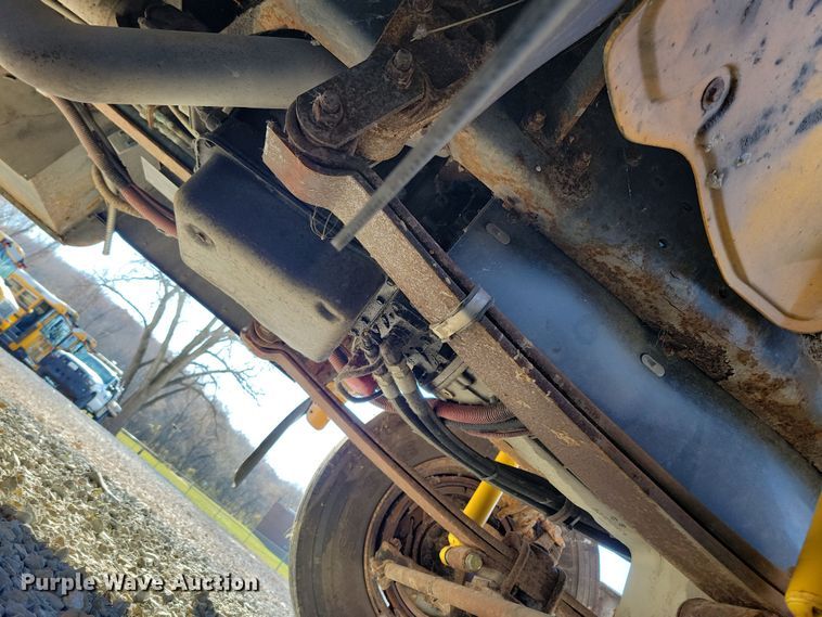 image for item DL7768 2004 Freightliner FS65  school bus