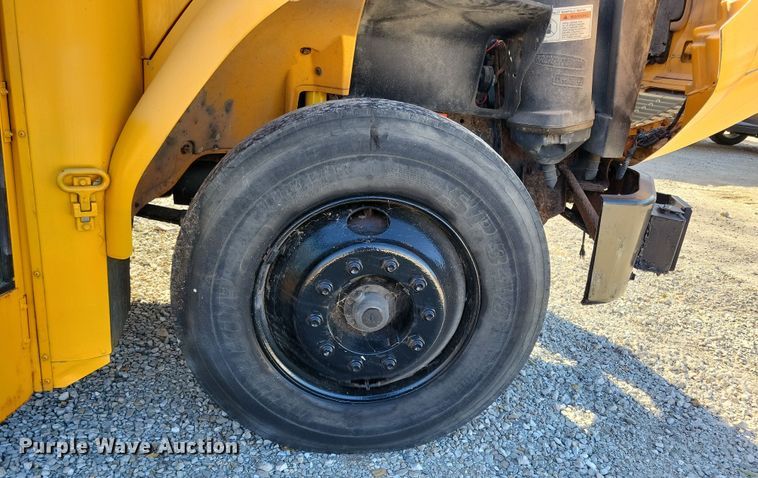 image for item DL7768 2004 Freightliner FS65  school bus