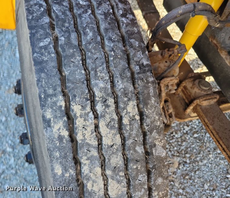 image for item DL7768 2004 Freightliner FS65  school bus