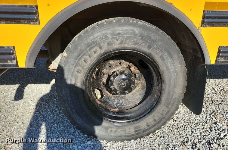 image for item DL7768 2004 Freightliner FS65  school bus