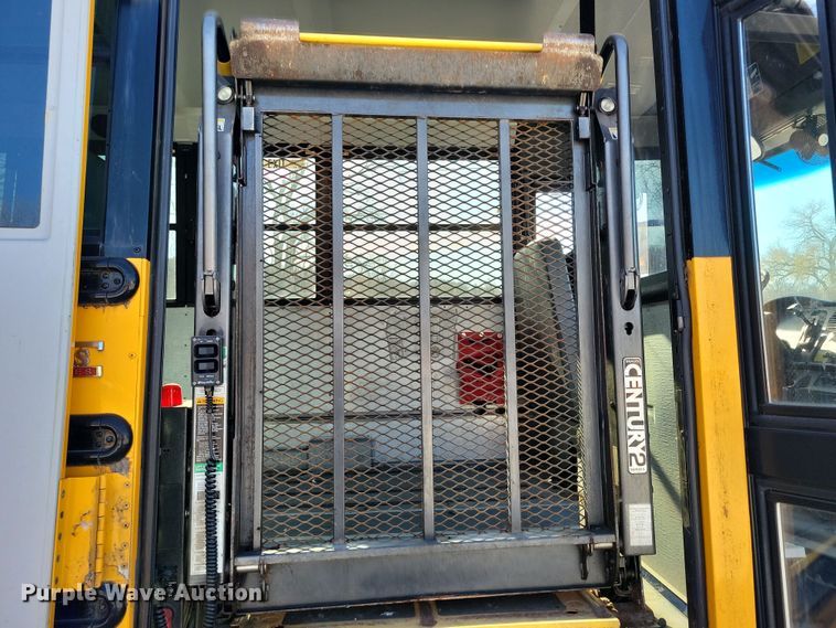 image for item DL7769 2010 Freightliner B2  school bus